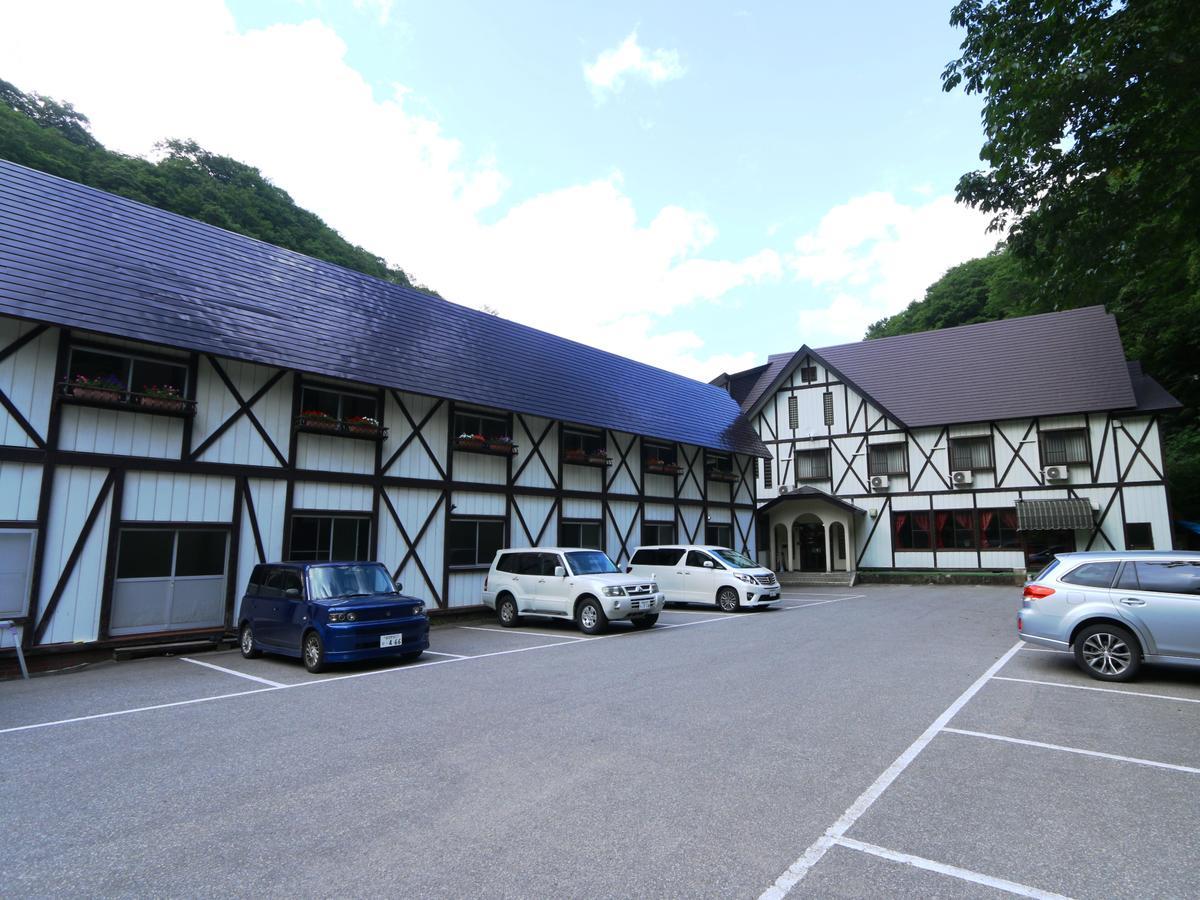 ホテルKiriake Riverside House 長野市 エクステリア 写真